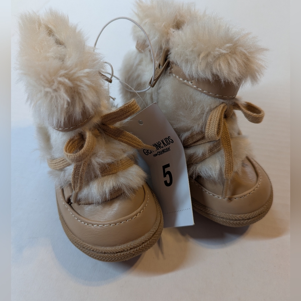 Genuine Kids By Oshkosh Toddler Boots Size 5 BNWT - Picture 2 of 11